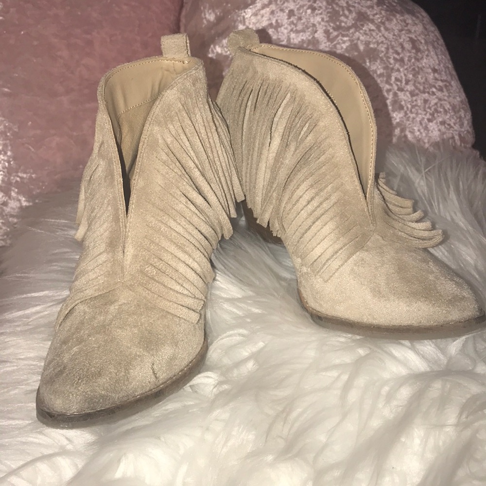 Matisse Lambert fringe booties tan suede